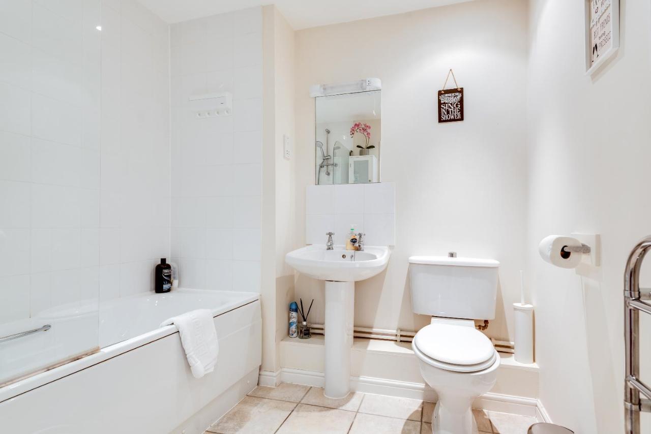 Modern 2 Bedroom Apartment In Popular Jericho !!! Oxford Extérieur photo